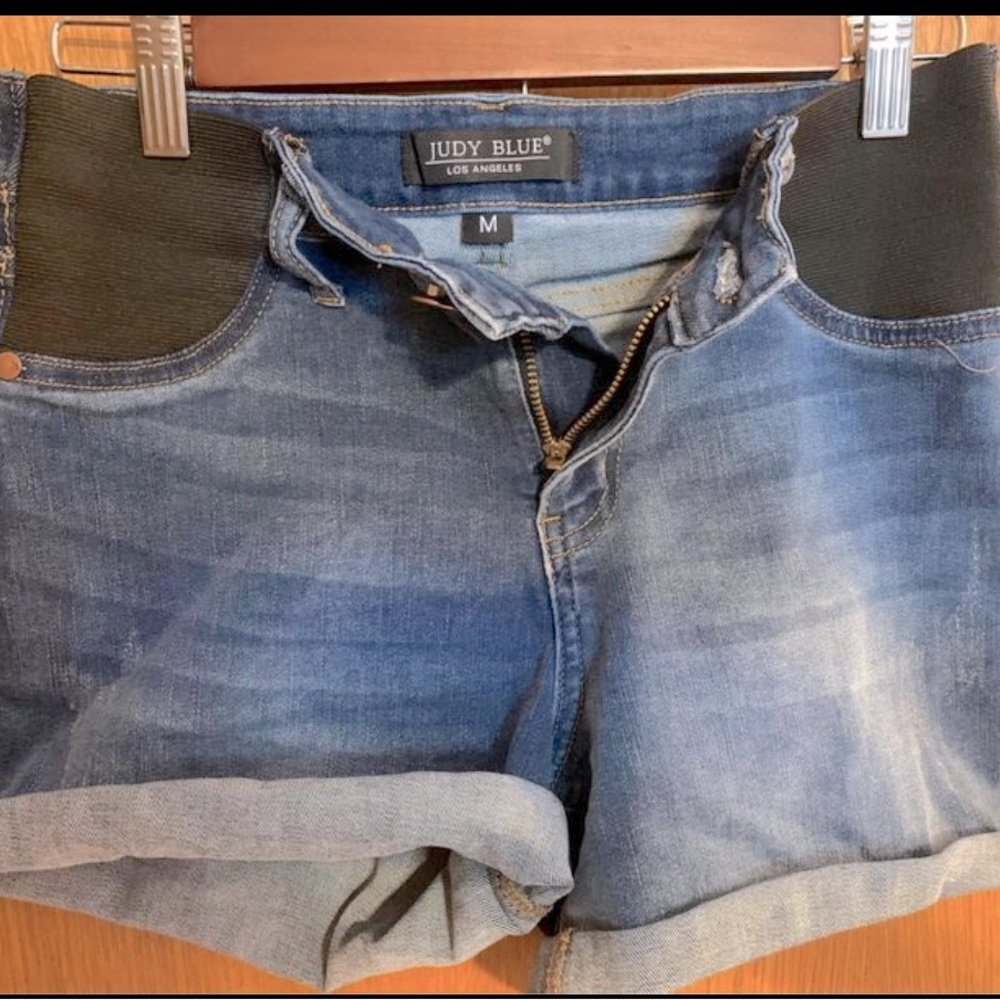 Judy blue maternity shorts